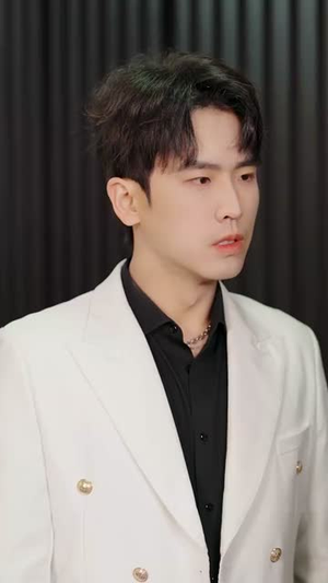 霸道前妻(34集) 霸道前妻(34集)快来看短剧