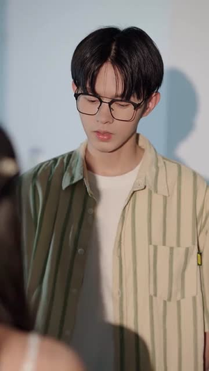 被女大学生诬陷偷拍，我的国士身份曝光了（42集）免费热门短剧