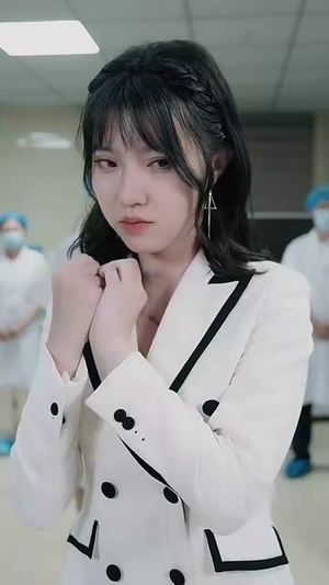 梦醒时分(80集) 梦醒时分(80集)追风的女孩短剧