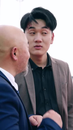 老炮出山(70集) 老炮出山(70集)每天分享短剧