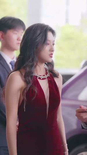 傅爷，你的替嫁新娘是大佬（93集）最新上映免费看