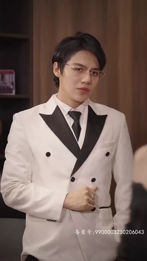 薄爷,夫人马甲又掉了(80集) 薄爷,夫人马甲又掉了(80集)无需会员轻松看