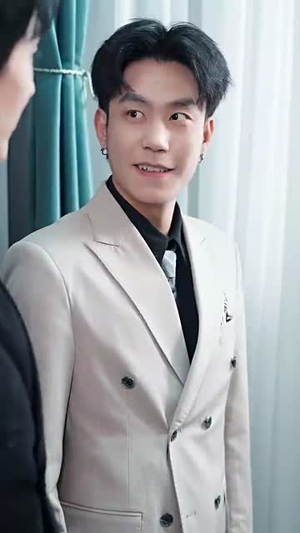 薄爷的小祖宗又A又飒(100集) 薄爷的小祖宗又A又飒(100集)精彩的网络短剧