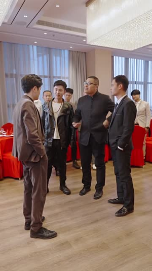 女总裁的代驾小司机（100集）视频在线看