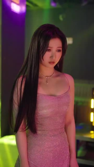 玻璃鞋上的独舞(90集) 玻璃鞋上的独舞(90集)短剧上头又好看