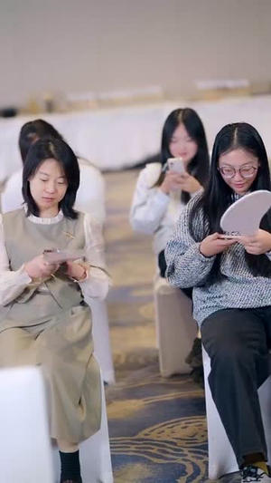 家人们读我心声后人设崩塌(70集) 家人们读我心声后人设崩塌(70集)短剧全集完整版