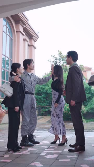 闪婚后我和老公都不装了(36集) 闪婚后我和老公都不装了(36集)更新时间