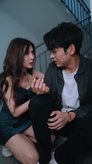 贴身保安(32集) 贴身保安(32集)短剧太好看