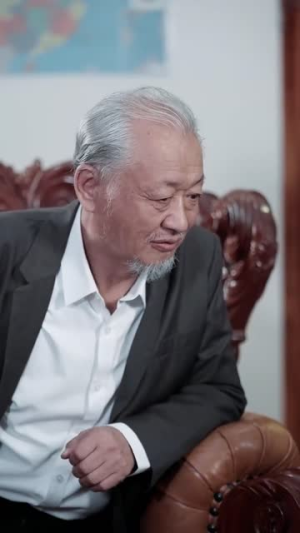 新版:逆鳞(75集) 新版:逆鳞(75集)好看短剧追不停