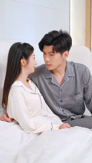 闪婚后偏宠我的小祖宗(82集) 闪婚后偏宠我的小祖宗(82集)这短剧太好看了