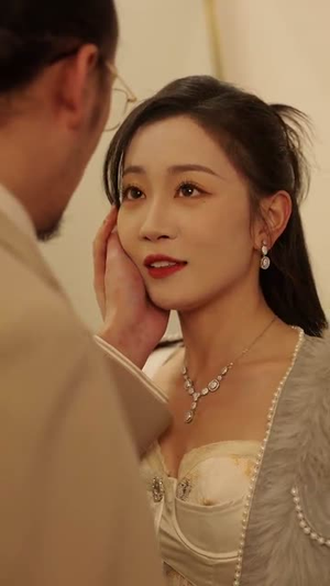 致命玫瑰(68集) 致命玫瑰(68集) 热门短剧免费看