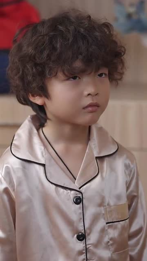 反派漂亮亲妈十斤反骨(79集) 反派漂亮亲妈十斤反骨(79集)全集一次看完