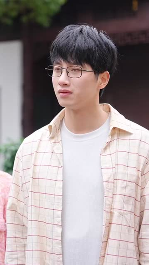 拆红包(30集) 拆红包(30集)精彩短剧推荐