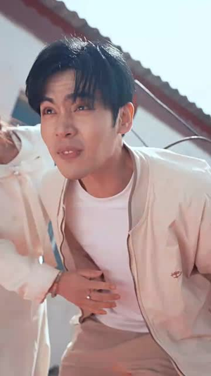 尘埃里的星光(58集) 尘埃里的星光(58集)爆款短剧追不停