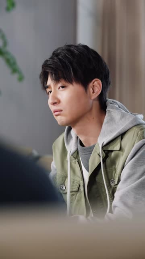 老爸装穷二十年摊牌了(58集) 老爸装穷二十年摊牌了(58集)爆火短剧推荐