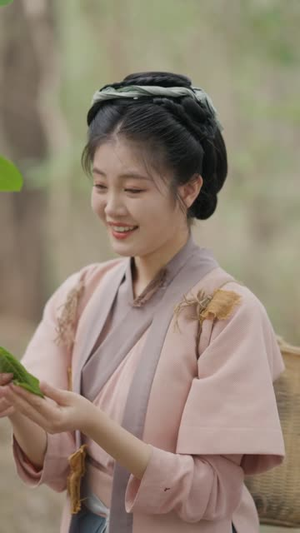 灾荒年小农女有满仓鱼肉 (95集) 灾荒年小农女有满仓鱼肉 (95集) 集免费看短剧