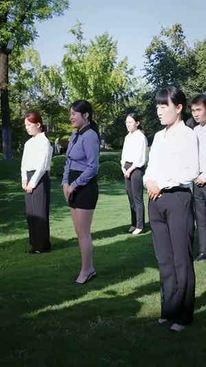 系统误判我的糟糠之妻是校花 (81集)爱短剧爱追剧