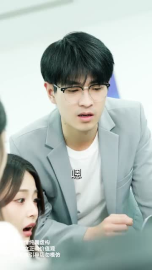 晚星不借光自成烈焰（65集）古装短剧推荐