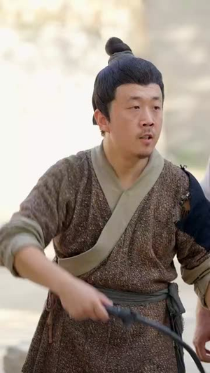 穿越农女我有一个聚宝盆(90集) 穿越农女我有一个聚宝盆(90集)每天分享短剧