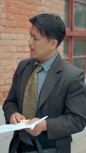 穿书1975炮灰女配不干了(80集) 穿书1975炮灰女配不干了(80集)最近很火的短剧