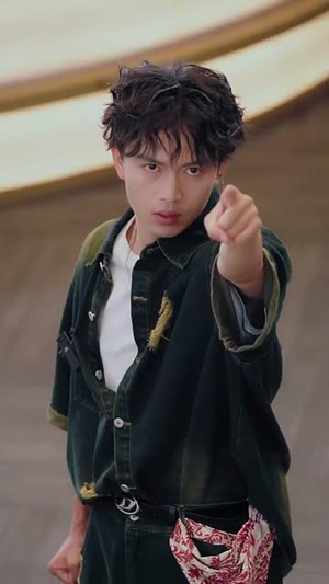 收废品怎么了我就要拒绝校花（80集）最火爆的短剧