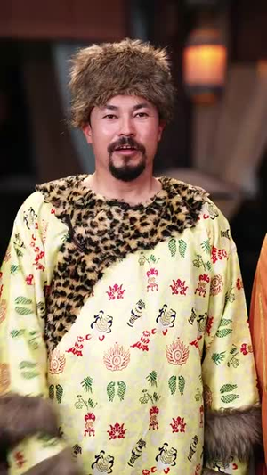 街边炒粉天下尊我为暗皇（70集）热播短剧来袭