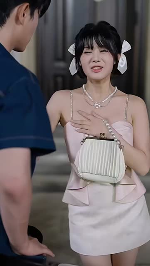 觉醒透视眼后我发现一座矿脉 (70集) 觉醒透视眼后我发现一座矿脉 (70集) 追短剧看全集