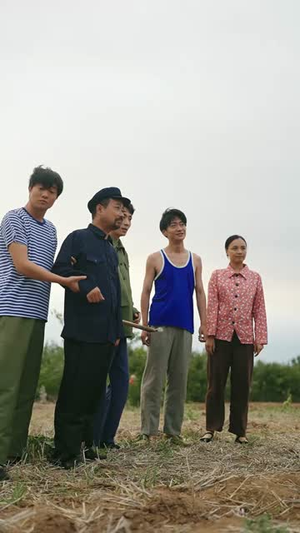 穿到饥荒年,我靠绑定挨骂系统顿顿吃肉(80集) 穿到饥荒年,我靠绑定挨骂系统顿顿吃肉(80集)熬夜追短剧