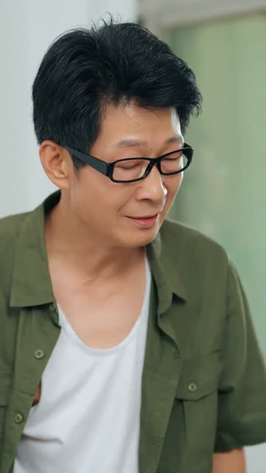 重生八零之悍妻归来(73集) 重生八零之悍妻归来(73集)一起看短剧